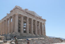 Από-τις-τουαλέτες-στα-πωλητήρια:-Μέτωπο-της-ΕΛΑΣ.-για-την-Ακρόπολη