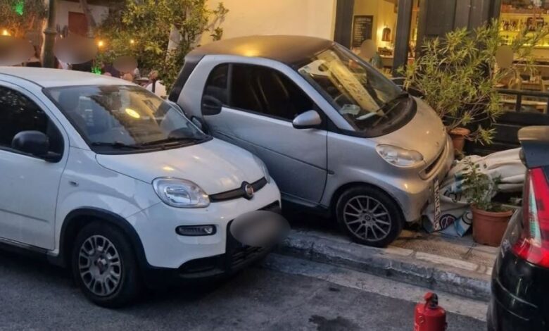 Νέα-Ερυθραία:-80χρονος-πάτησε-γκάζι-αντί-για-φρένο-και-«καβάλησε»-τραπεζοκαθίσματα-–-Από-θαύμα-δεν-υπήρξαν-τραυματισμοί