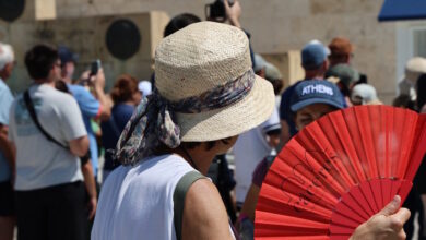Καιρός:-Κυριαρχεί-το-τρίπτυχο-«hot,-dry,-windy»-–-Ενισχύονται-τα-μελτέμια-στο-Αιγαίο,-στους-39-βαθμούς-η-θερμοκρασία