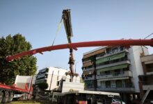 Ξεκίνησε-η-συναρμολόγηση-της-πεζογέφυρας-Αγίου-Κωνσταντίνου-–-tοποθετείται-ο-σκελετός-(φωτο)