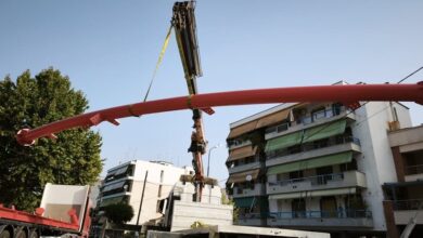 Ξεκίνησε-η-συναρμολόγηση-της-πεζογέφυρας-Αγίου-Κωνσταντίνου-–-tοποθετείται-ο-σκελετός-(φωτο)
