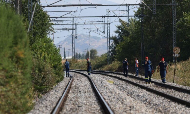 Λάρισα:-Νεκρός-άνδρας-στις-γραμμές-–-Παρασύρθηκε-από-τρένο-με-68-επιβάτες