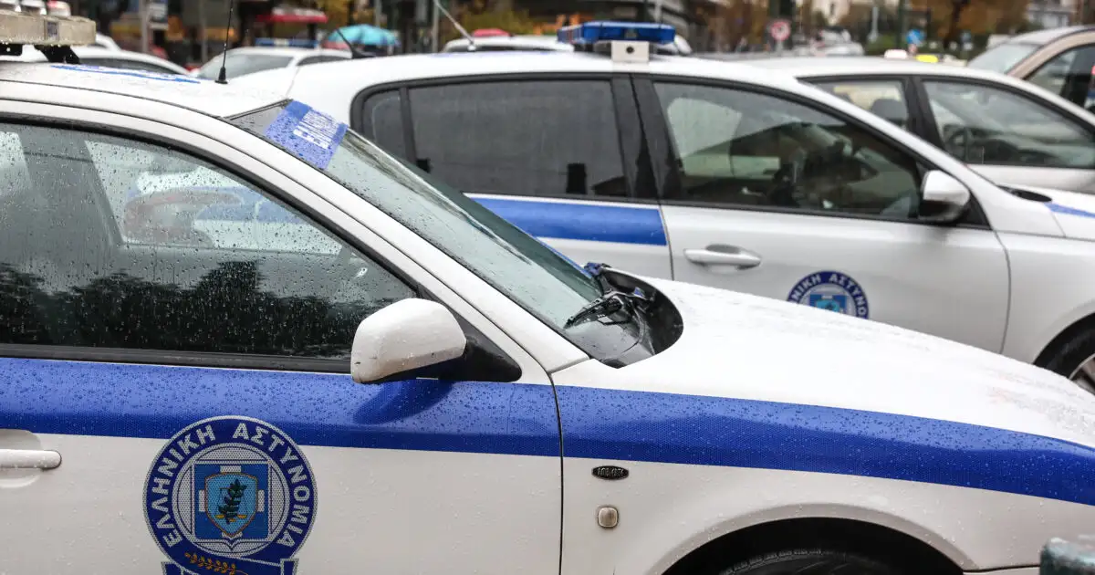 Συνελήφθη-ειδικός-φρουρός-για-σεξουαλική-παρενόχληση-16χρονης-–-Είχε-πάει-να-παραλάβει-την-ταυτότητά-της-και-την-ακολούθησε