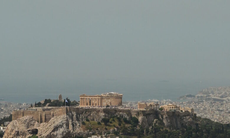Καιρός-σήμερα:-Αποπνικτική-ατμόσφαιρα-με-ζέστη-και-αφρικανική-σκόνη-–-Στους-34-βαθμούς-η-θερμοκρασία-στην-Αττική