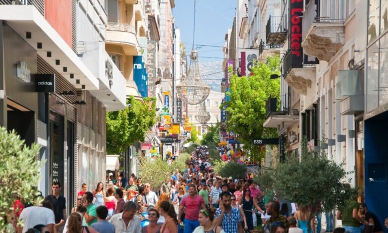 Θερινές-εκπτώσεις-2026:-Τελευταία-ευκαιρία-για-τους-καταναλωτές-και-προβληματισμός-στον-εμπορικό-κόσμο-για-το-ταμείο