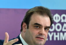 Ο-Πιερρακάκης-δίνει-«όλες-τις-απαντήσεις»-για-τον-«κουμπαρά»-της-νέας-γενιάς