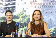 Μαρία-Καρυστιανού-από-ΔΕΘ:-«Δεν-μπορούμε-να-βάλουμε-κομματικό-πρόσημο-στην-Ελπίδα-για-τη-Δημοκρατία»