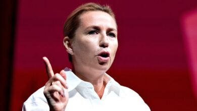 Δανία:-Καταγγέλλει-η-πρωθυπουργός-την-εκτόξευση-φωτοβολίδων-σε-ελικόπτερο-από-ρωσική-φρεγάτα-–-«Ανεύθυνη-ενέργεια»