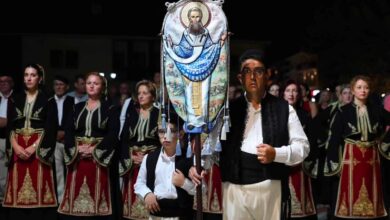 Καλαμπάκα:-Πλήθος-πιστών-στη-λιτανεία-του-Αγίου-Βησσαρίωνος