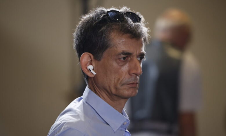 Καρανίκας-κατά-Τσίπρα:-«Μόρφωμα»-και-«κόμμα-ΙΧ»-η-ΕΛΑΣ-–-«Τα-μέλη-είναι-υπήκοοι»