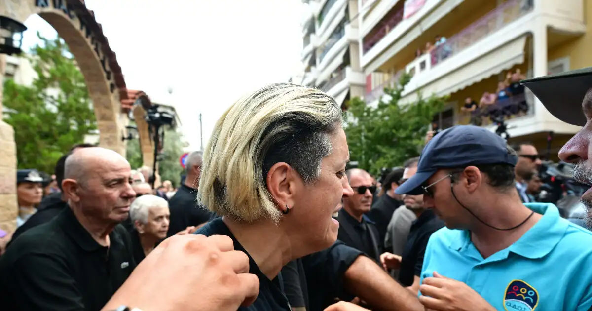 Γιώργος-Μαζωνάκης:-«Ζητάμε-την-παραδειγματική-τιμωρία-των-γιατρών-για-τον-άδικο-χαμό-του-–-Δεν-το-χωράει-το-μυαλό-μου»,-λέει-η-αδερφή-του-Μαρία