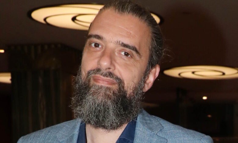 Σωτήρης-Τσαφούλιας-σε-Αφροδίτη-Μάνου:-Το-να-προσπαθείς-να-μειώσεις-το-πένθος-των-άλλων-είναι-αλαζονεία