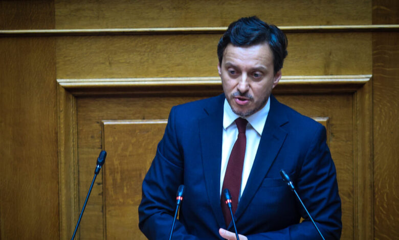 Μαρινάκης:-«Το-ΠΑΣΟΚ-του-Ανδρουλάκη-έχει-γίνει-δορυφόρος-του-Τσίπρα»-–-Η-δήλωση-Πάνα-για-τις-συνεργασίες-που-άναψε-φωτιές