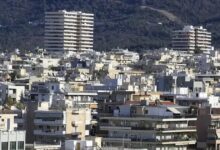 «Στο-σφυρί»-από-την-ΑΑΔΕ-56-ακίνητα-–-Πιέζει-τους-οφειλέτες-να-ενταχθούν-στη-ρύθμιση-των-72-δόσεων