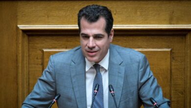 ΠΑΣΟΚ:-Ο-Πλεύρης-να-απαντήσει-γιατί-είπε-ψέματα-για-τη-γνωριμία-του-με-τους-γιατρούς-που-κατηγορούνται-για-τον-θάνατο-του-Γιώργου-Μαζωνάκη