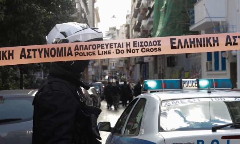 Καλαμάτα:-Άγνωστος-πυροβόλησε-δύο-φορές-στο-κέντρο-της-πόλης