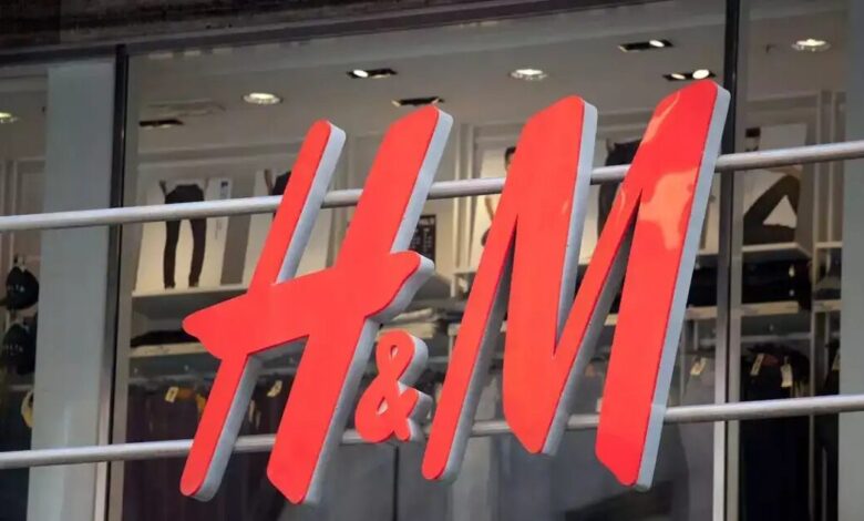 h&m:-Επί-12-χρόνια-τα-μεταχειρισμένα-ρούχα-συνεχίζουν-να-«γράφουν»-ζημιές