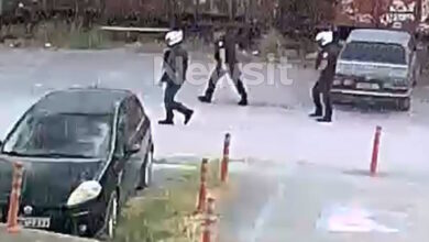 Καλαμάτα:-Βίντεο-ντοκουμέντο-από-την-άφιξη-της-ΔΙΑΣ-μετά-τους-πυροβολισμούς-–-Η-ανάρτηση-στα-social-media-και-το-«καρτέρι»-στην-25χρονη-πρώην-σύντροφο-του-που-εργάζεται-σε-περίπτερο