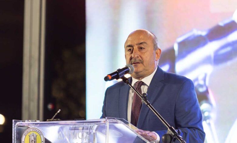 Πλατεία-Τρικάλων:-Ο-Δήμαρχος-που-έβαλε-τάξη