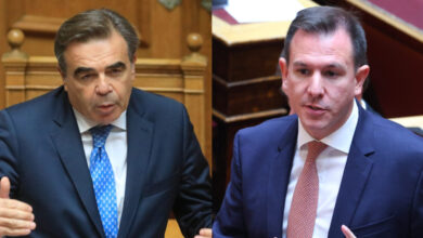 Άγρια-κόντρα-Σχοινά-με-Δουδωνή-για-«Οξφόρδη»-και-«Βρυξέλλες»-–-Αποστάσεις-του-Υπουργού-από-προκατόχους-του