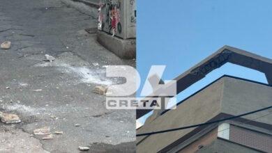 Ηράκλειο:-Έπεσαν-κομμάτια-από-μπαλκόνι-σε-ώρα-αιχμής-–-Φωτογραφίες