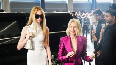Η-Ναόμι-Γουότς-με-τη-17χρονη-τρανς-κόρη-της-Κάι-Σράιμπερ-σε-εκδήλωση-της-gucci-στο-Μιλάνο