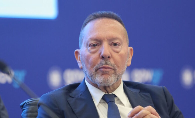 Στουρνάρας-σε-scope:-Η-Ελλάδα-θα-μπορούσε-να-φθάσει-στην-αξιολόγηση-Α-πριν-από-το-2030