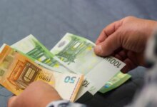 Θεσσαλονίκη:-Οικιακή-βοηθός-κατηγορήθηκε-ότι-έκλεψε-50.000-ευρώ-από-σπίτι-–-«Σοκαρίστηκα,-σκέφτηκα-ότι-θα-με-έδιωχναν-από-τη-χώρα»