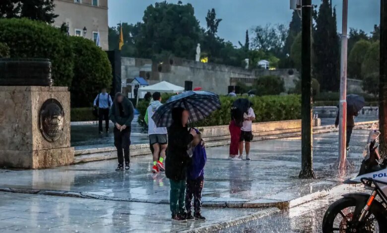 Καιρός:-Ισχυρές-βροχές-και-καταιγίδες-τις-επόμενες-ώρες-–-Έκτακτο-δελτίο-επικίνδυνων-καιρικών-φαινομένων