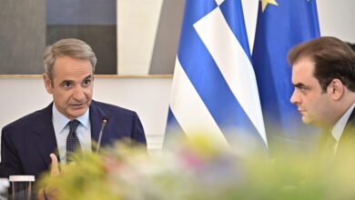 Αντιπολίτευση-για-τα-νέα-μέτρα-Μητσοτάκη:-«Παραδέχτηκε-το-ψέμα»,-«παράταση-του-Γολγοθά»,-«τσιρότα»