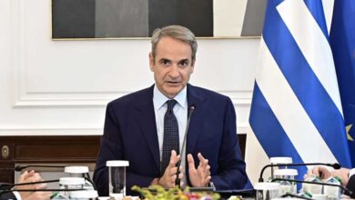 social-media-από-τα-15-στην-Ελλάδα-από-το-2027