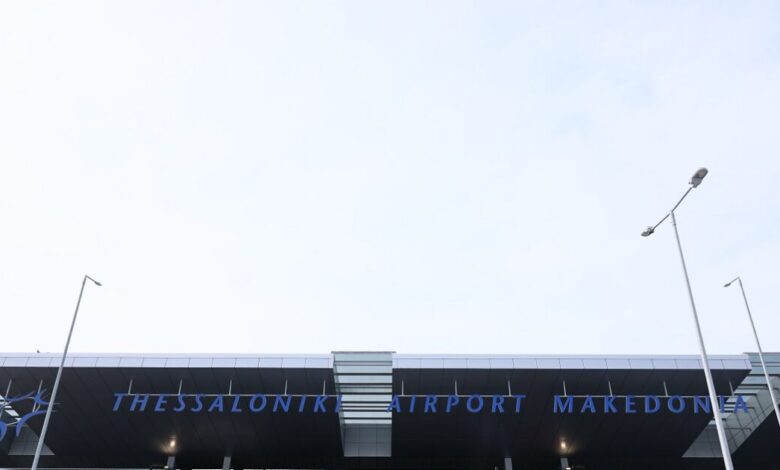 Θεσσαλονίκη:-Τρεις-μήνες-φυλακή-σε-42χρονο-Άγγλο-που-προκάλεσε-αναγκαστική-προσγείωση-αεροπλάνου-–-«Ήμουν-πολύ-μεθυσμένος»