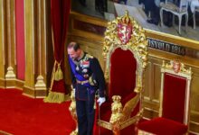 Νορβηγία:-Η-ορκωμοσία-του-βασιλιά-Χάακον-σε-εικόνες-–-Χωρίς-τη-Μέτε-Μάριτ-στο-πλευρό-του,-παρόντα-τα-παιδιά-του