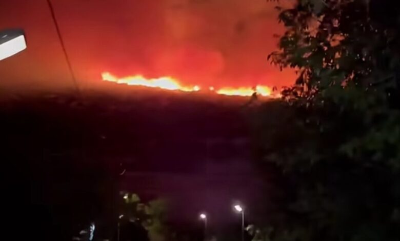 Φωτιά-στη-Φλώρινα:-Ολονύχτια-η-μάχη-με-τις-φλόγες,-ενισχύθηκαν-οι-δυνάμεις-–-Εκκενώθηκε-η-Κρυσταλλοπηγή