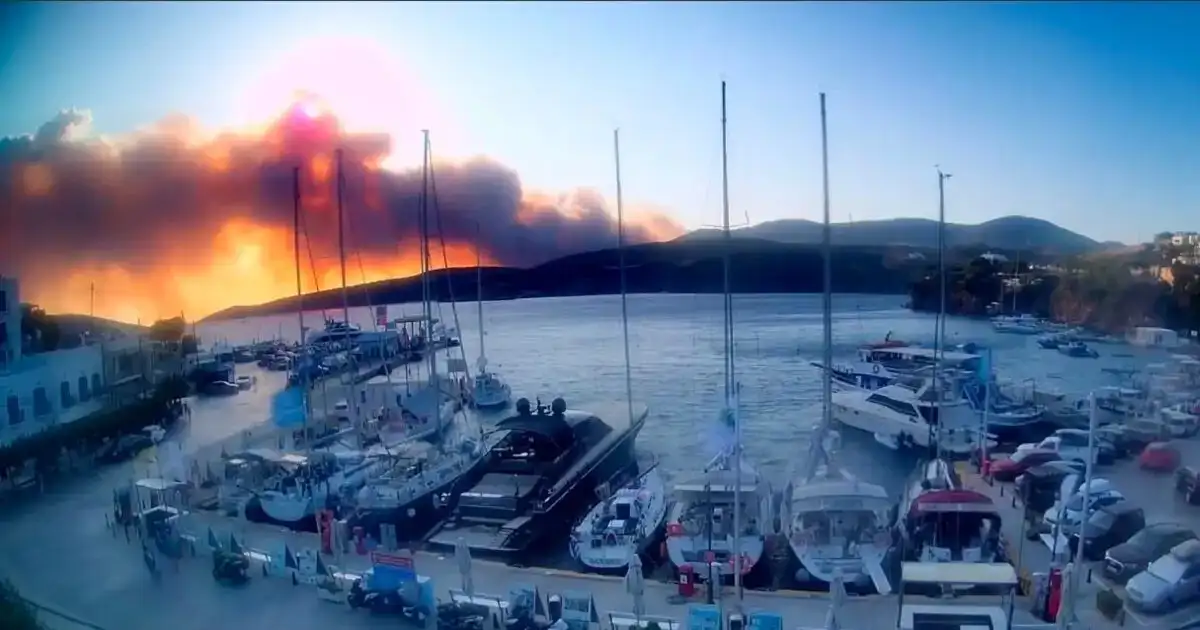 Σκύρο:-Ταυτοποιήθηκε-άνδρας-για-τη-φωτιά-στη-Χάρτσα-–-Ύποπτος-και-για-την-μεγάλη-πυρκαγιά-που-έκαψε-πάνω-από-4.000-στρέμματα