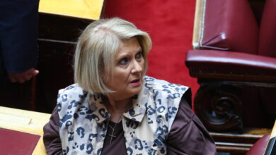 Σοφία-Βούλτεψη:-«Ο-Αλέξης-Τσίπρας-είναι-κλινική-περίπτωση,-υπάρχει-μία-ασθένεια-μετά-τον-Μινχάουζεν-που-λέγεται-ψευδοπάθεια»