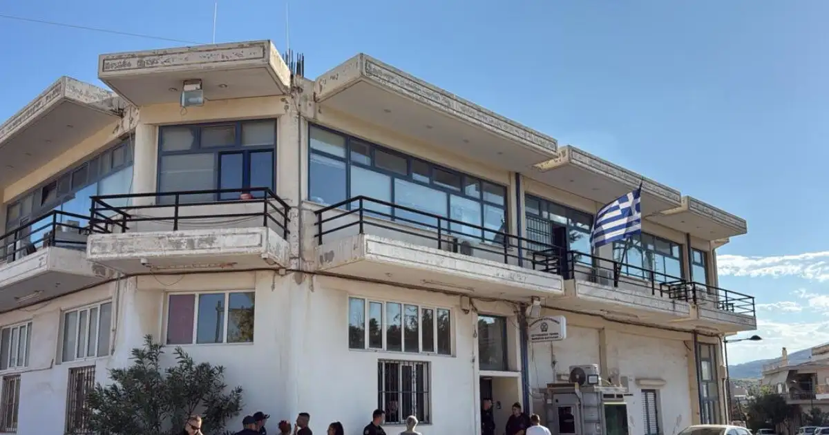 Διασωληνωμένος-μετά-το-χειρουργείο-ο-δράστης-της-επίθεσης-στο-ΑΤ-Μάνδρας