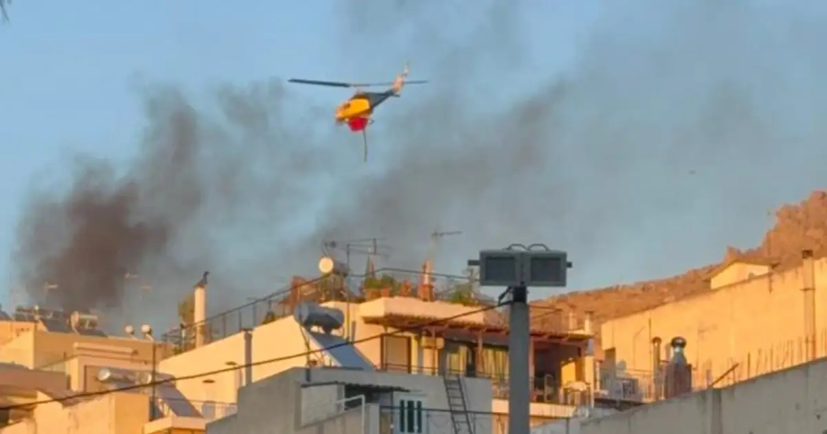 Οριοθετήθηκε-η-φωτιά-στο-Ψυχικό:-Μεγάλη-κινητοποίηση-της-πυροσβεστικής