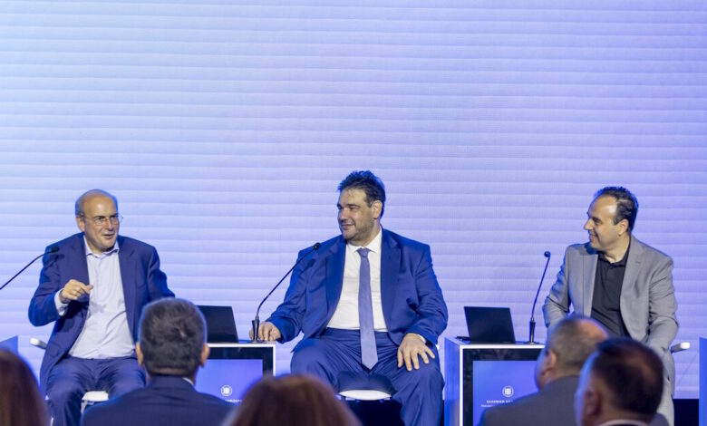 ΔΕΘ-2026:-Ένα-κράτος-πιο-φιλικό-στον-πολίτη-και-η-επόμενη-μέρα-του-gov.gr-–-Χατζηδάκης,-Λιβάνιος-και-Παπαστεργίου-παρόντες-στην-εκδήλωση