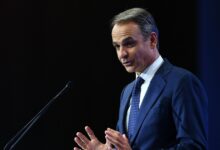 ΔΕΘ-2026:-Οι-σπόντες-Μητσοτάκη-κατά-Τσίπρα-με-ένα-τραγούδι:-«Ωραία-που-τα-λες,-μα-έλα-που-σε-ξέρω»