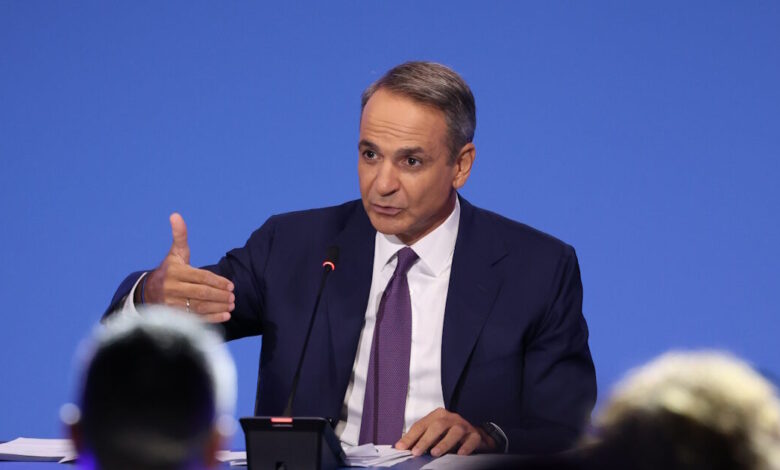 Τα-πολιτικά-μηνύματα-Μητσοτάκη-από-τη-ΔΕΘ-και-η-τριπλή-επίθεση-σε-Ανδρουλάκη,-Τσίπρα,-Σαμαρά