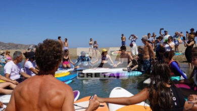 «Για-πάντα-στο-νερό»:-to-συγκινητικό-«αντίο»-στον-71χρονο-σέρφερ-στην-Αμμουδάρα