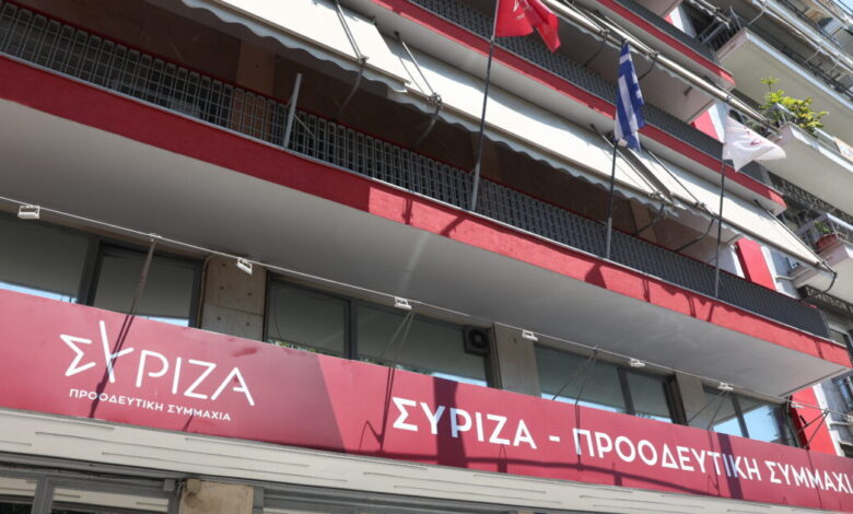 ΣΥΡΙΖΑ-για-Μητσοτάκη-στη-ΔΕΘ:-«Ο-πρωθυπουργός-των-καρτέλ»-–-«Φτωχοποίησε-το-80%-των-πολιτών»