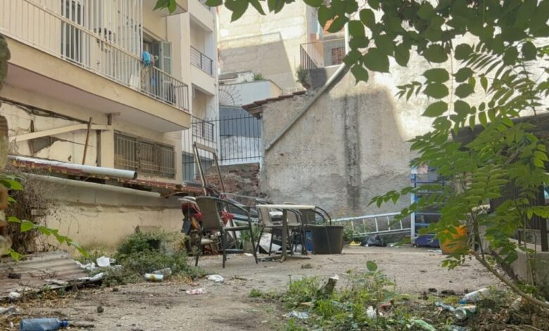 Θεσσαλονίκη:-Συγκλονίζει-ο-αδερφός-της-13χρονης-που-έπεσε-από-τον-5ο-όροφο-–-«Θα-κάνει-χειρουργείο,-χτύπησε-τη-σπονδυλική-στήλη»