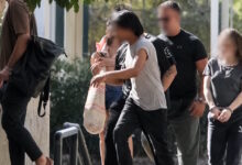 Νεκρό-βρέφος-στην-Κυψέλη:-Παραμένουν-προσωρινά-κρατούμενοι-οι-γονείς-και-ο-26χρονος-Αφγανός
