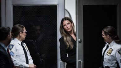 Ο-Τραμπ-μοιράζει-χριστουγεννιάτικα-«δώρα»-45.000-δολαρίων-σε-γυναίκες-συνεργάτες-του:-Η-Νάταλι-Χαρπ,-η-εντυπωσιακή-βοηθός-Τύπου-και-η-ρεσεψιονίστ