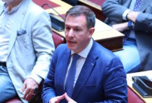 Το-καυστικό-σχόλιο-του-Δουδωνή-για-τη-«συνομιλία»-Μητσοτάκη-–-Τούνη:-«Βλέπω-το-έχετε-ρίξει-στο-lifestyle»