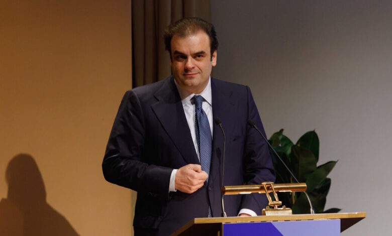 Πιερρακάκης:-Η-Επιτροπή-Κεφαλαιαγοράς-προστατεύει-την-εμπιστοσύνη-για-την-οικονομία,-τις-επιχειρήσεις-και-τους-μικρούς-αποταμιευτές