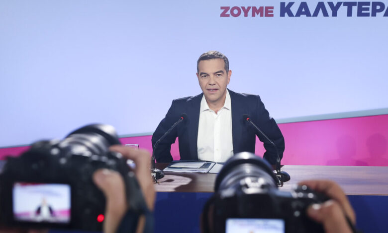 Αλέξης-Τσίπρας:-Οι-πρώτες-αντιδράσεις-μετά-τη-ΔΕΘ-–-«Πεταμένα-λεφτά-το-rebranding»,-«έχει-ροπή-στο-ψέμα»