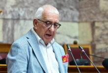 Συζήτηση-για-αύξηση-της-αποζημίωσης-των-βουλευτών-από-75-στα-150-ευρώ-–-Τι-απαντά-ο-Κακλαμάνης